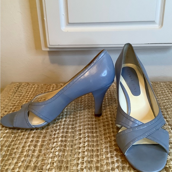 Light Blue Leather Pumps Size 7M - Picture 4 of 9